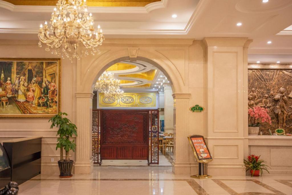 Vienna International Hotel Shanghai Pujiang Экстерьер фото