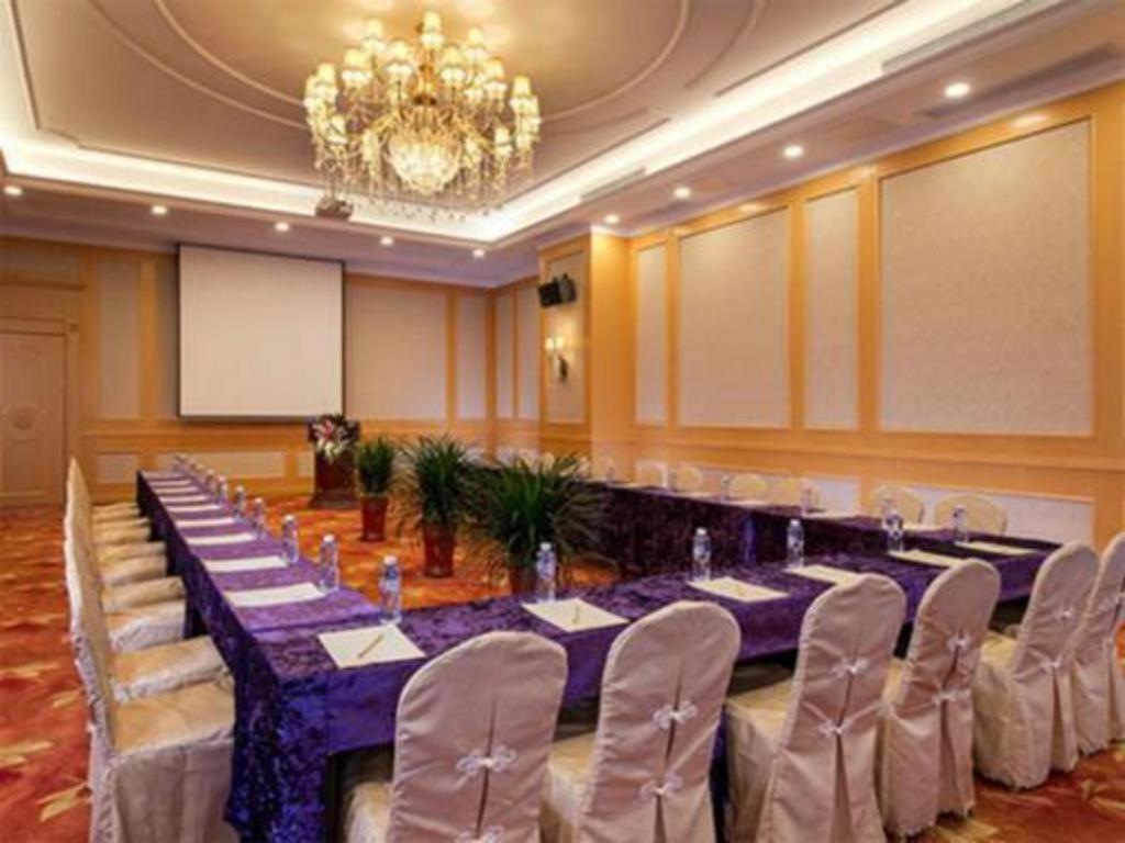 Vienna International Hotel Shanghai Pujiang Экстерьер фото